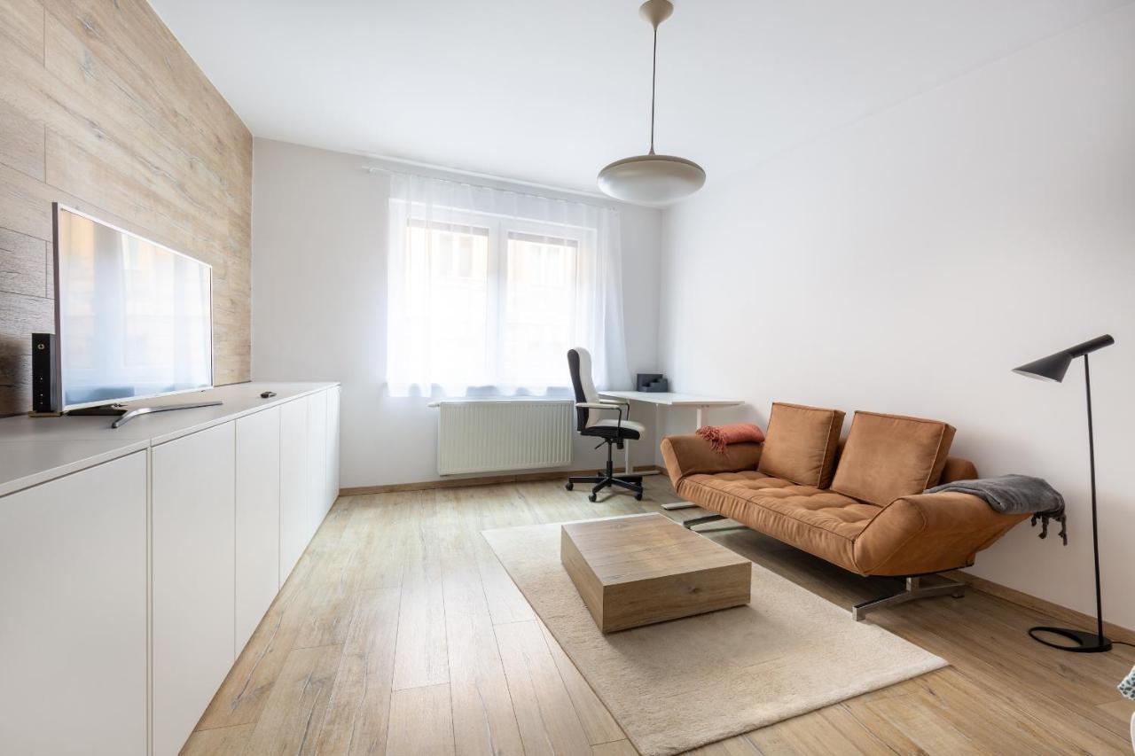 B44 Brody Apartment *
